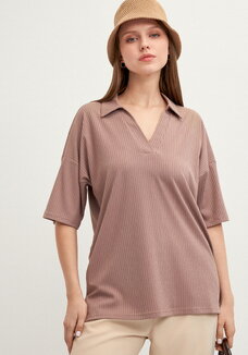 Поло с отложным воротником в рубчик