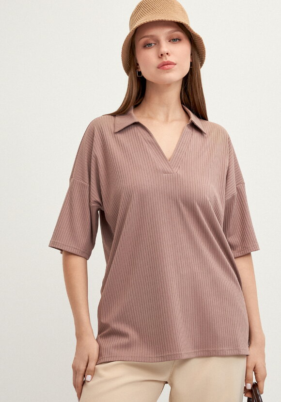 Поло с отложным воротником в рубчик шир.  580, рис. 33