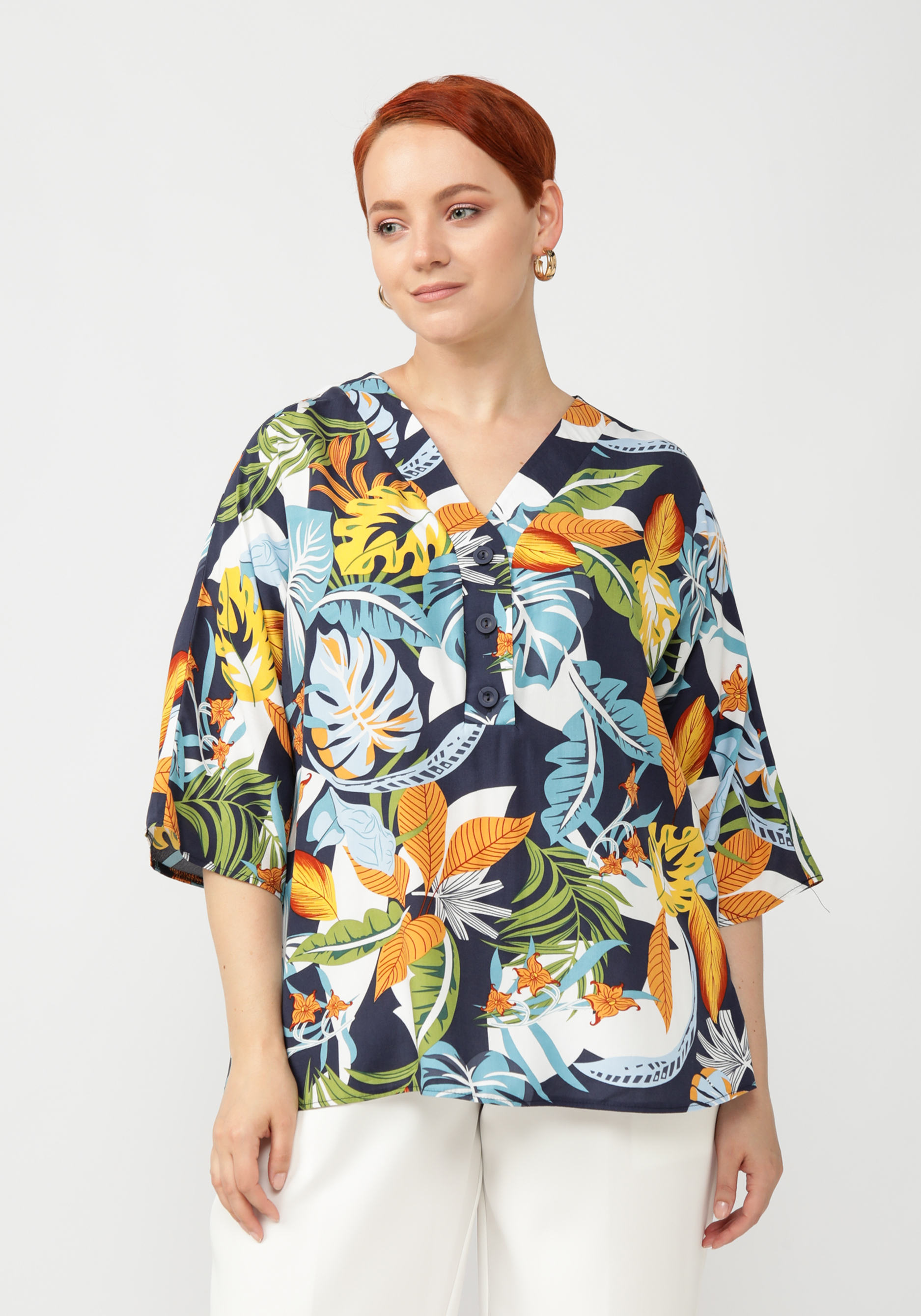 Блуза с тропическим принтом 
