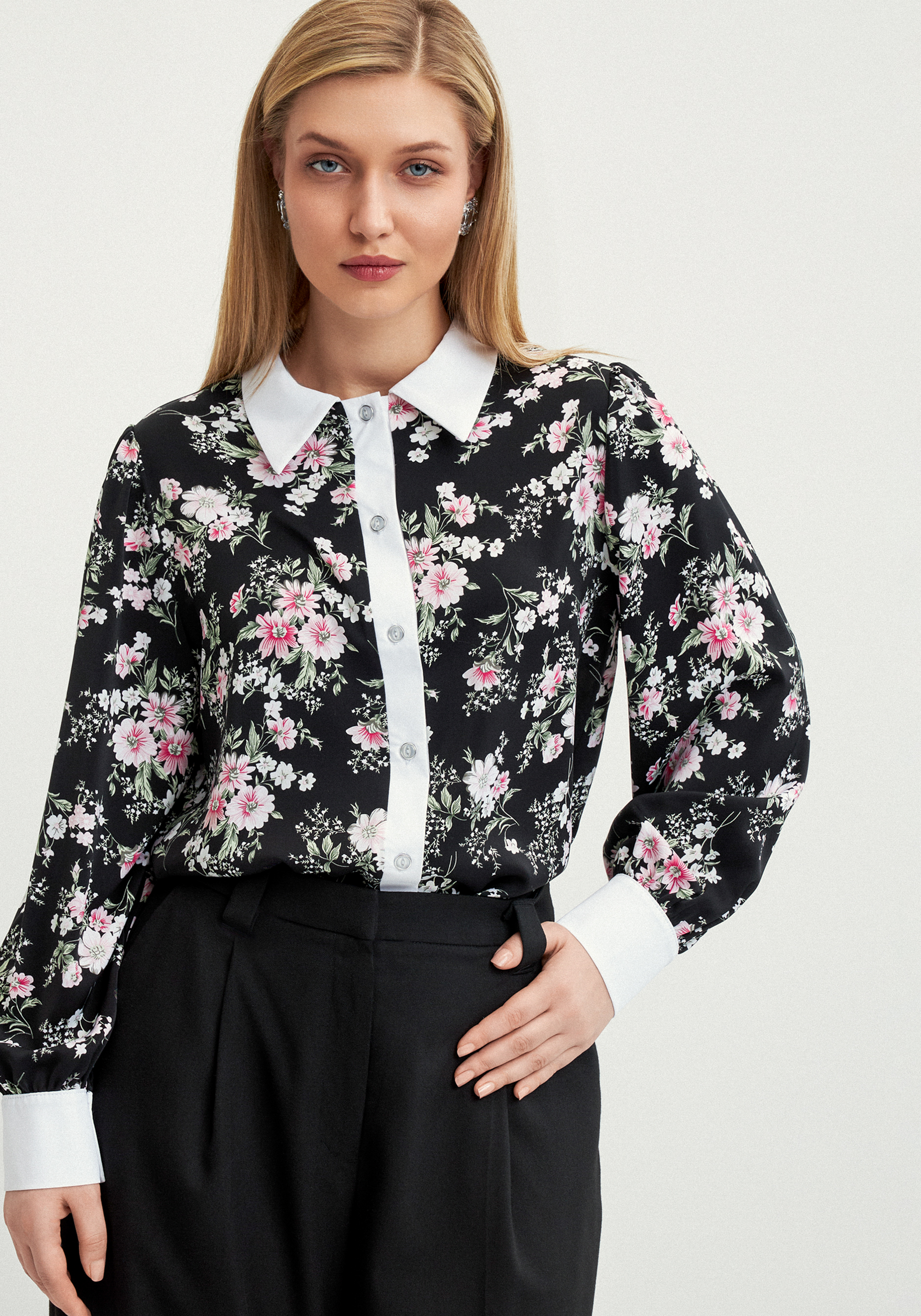 Блуза с контрастным воротникoм 2999₽