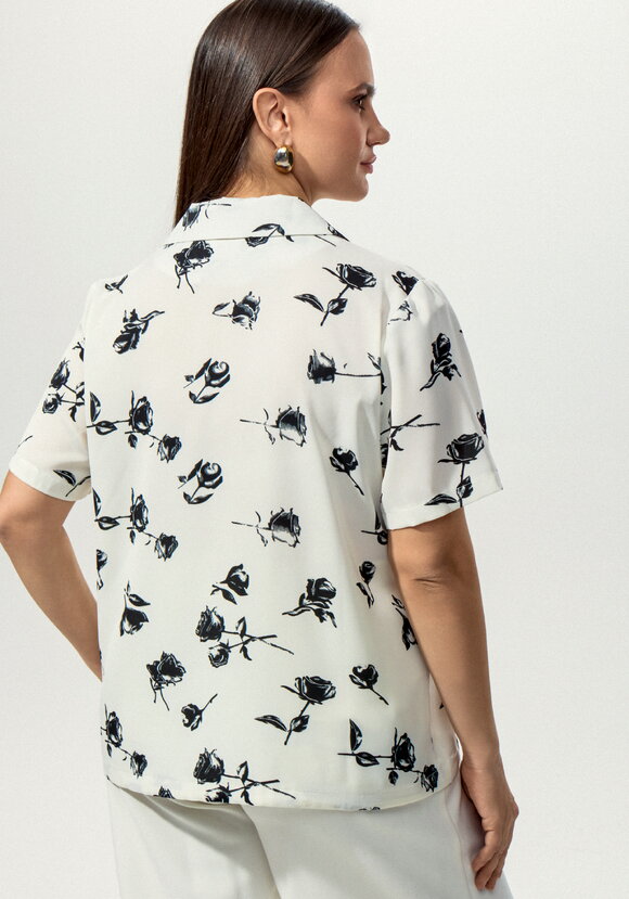 Блуза с отложным воротником в цветочек шир.  580, рис. 10