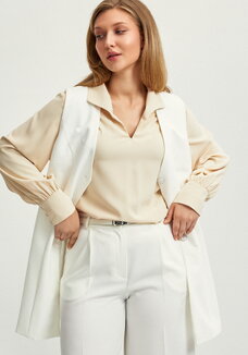 Блуза со сборкой на кокетке