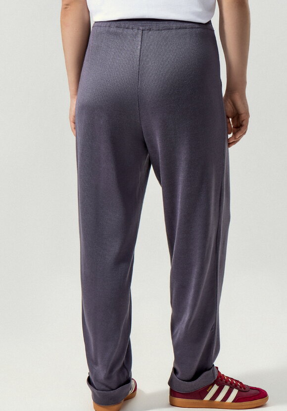 Брюки зауженные книзу шир.  580, рис. 18