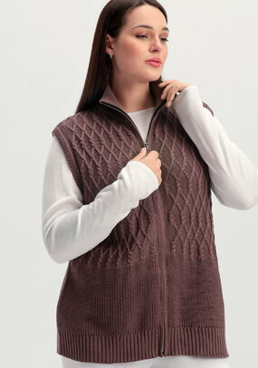 Жилет на молнии с фактурным рисунком