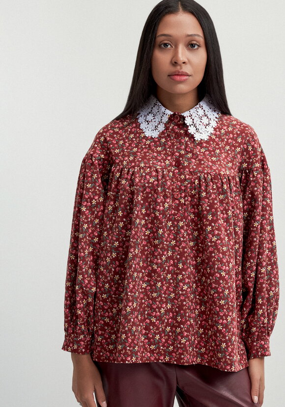 Блуза из микровельвета с ажурным воротником шир.  580, рис. 4