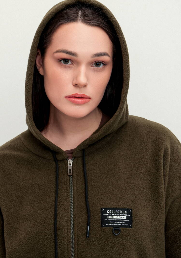 Толстовка из флиса с нашивкой на груди шир.  750, рис. 33