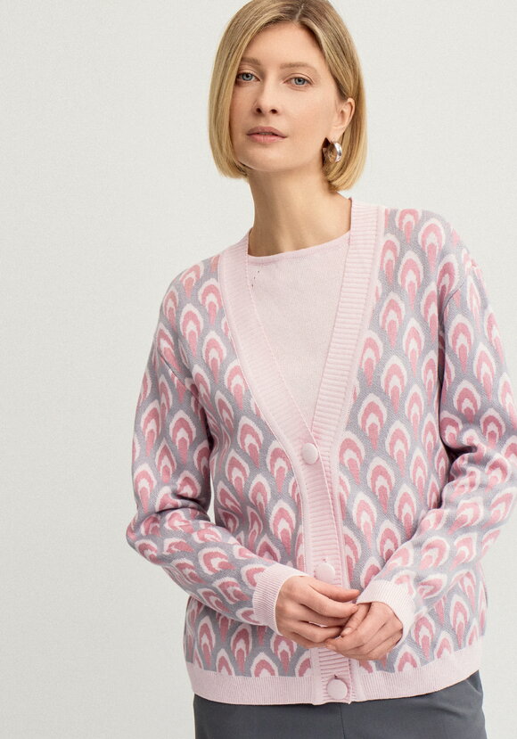 Кардиган с рисунком по стану и рукавам шир.  580, рис. 20