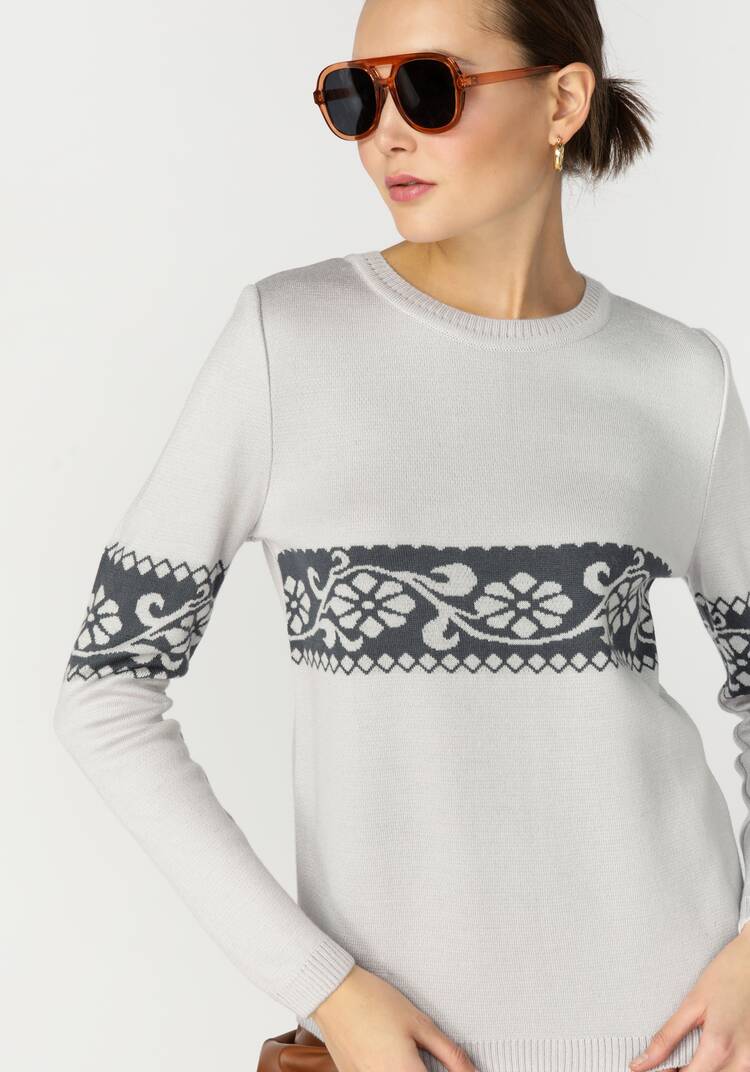 Джемпер женский с рисунком по груди и рукавам шир.  750, рис. 21