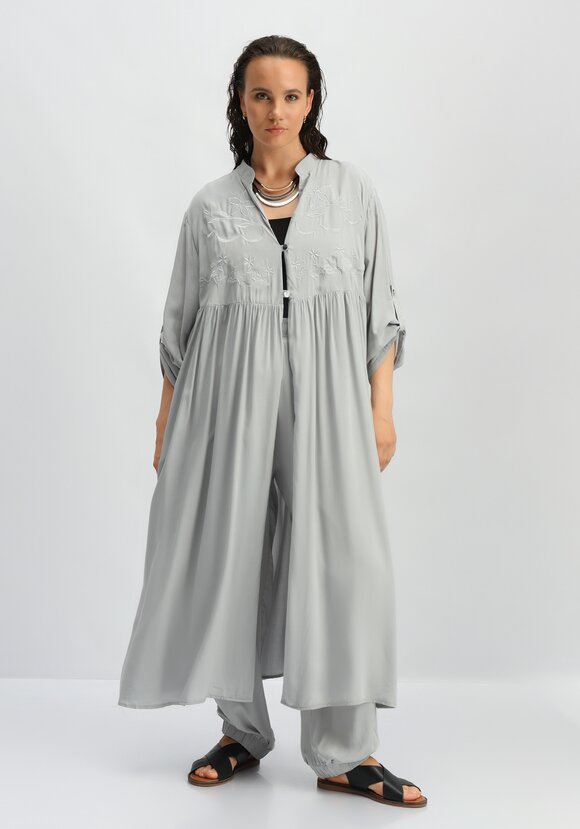 Рубашка удлиненная с вышивкой на кокетке шир.  580, рис. 28