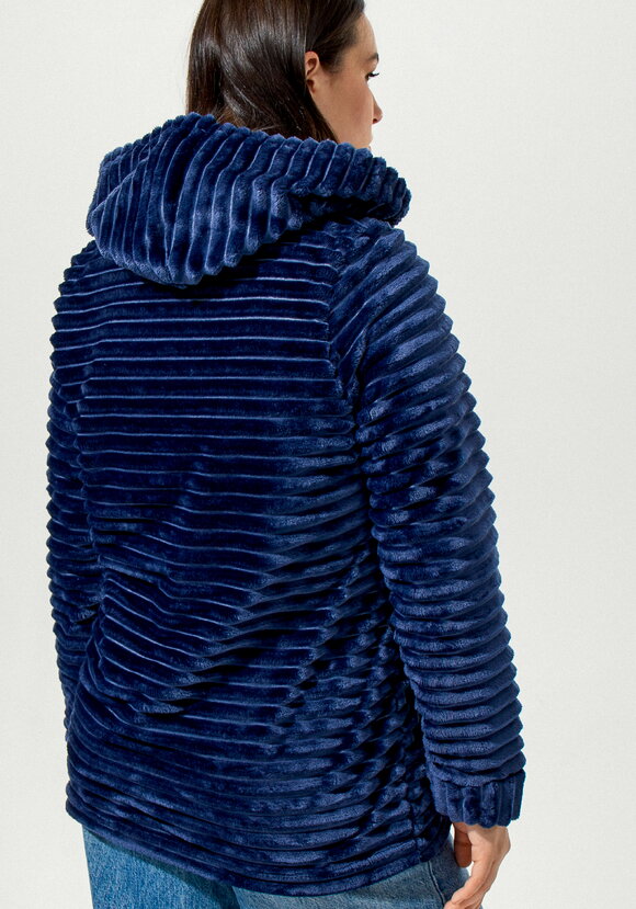 Толстовка меховая на молнии шир.  580, рис. 27