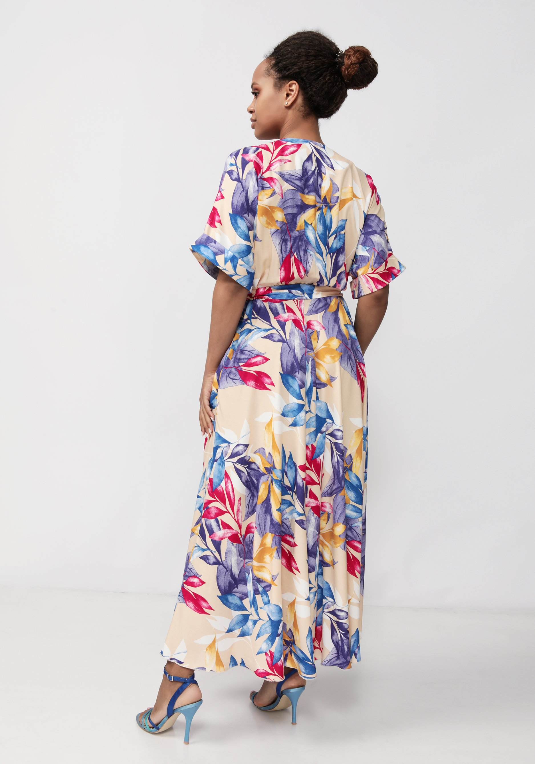 Платье на запах свободного кроя Bianka Modeno, цвет бежевый, размер 58 - фото 8