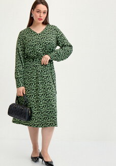 Платье миди с анималистичным принтом