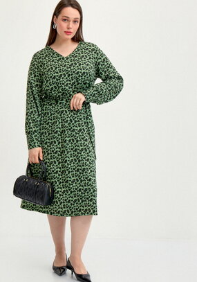 Платье миди с анималистичным принтом