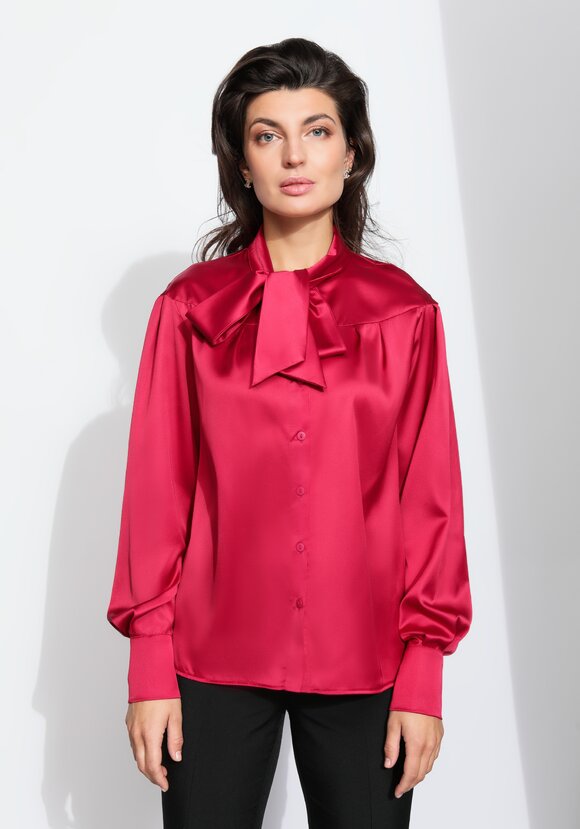 Блуза прямого силуэта с бантом шир.  580, рис. 39