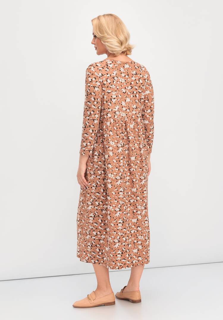 Платье с цветочным рисунком и рукавами 3/4 шир.  750, рис. 11