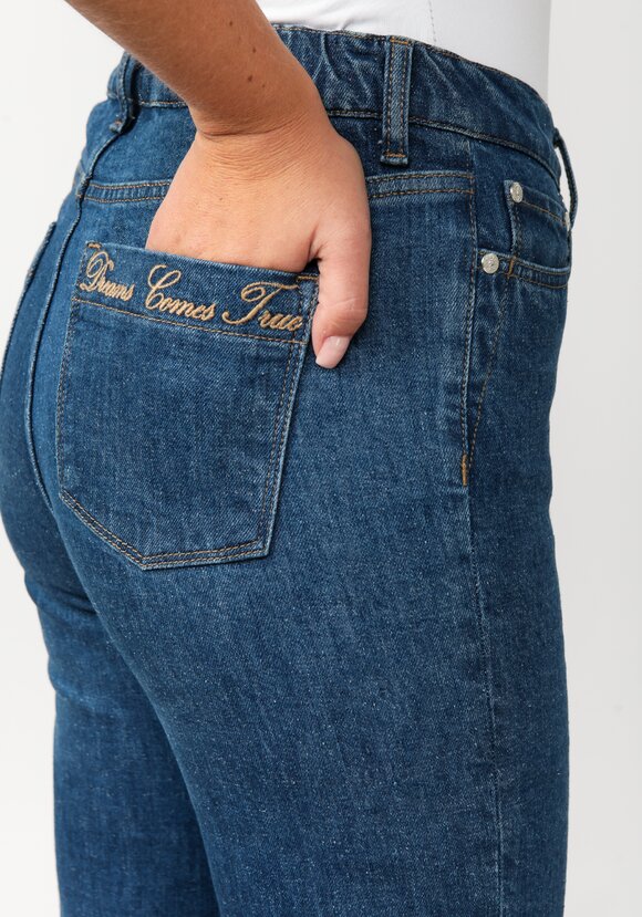 Джинсы прямого кроя с вышивкой на кармане шир.  580, рис. 11