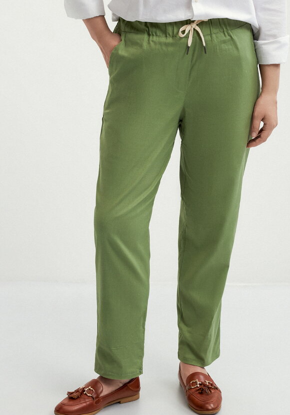 Брюки зауженные с контрастной отделкой шир.  580, рис. 13