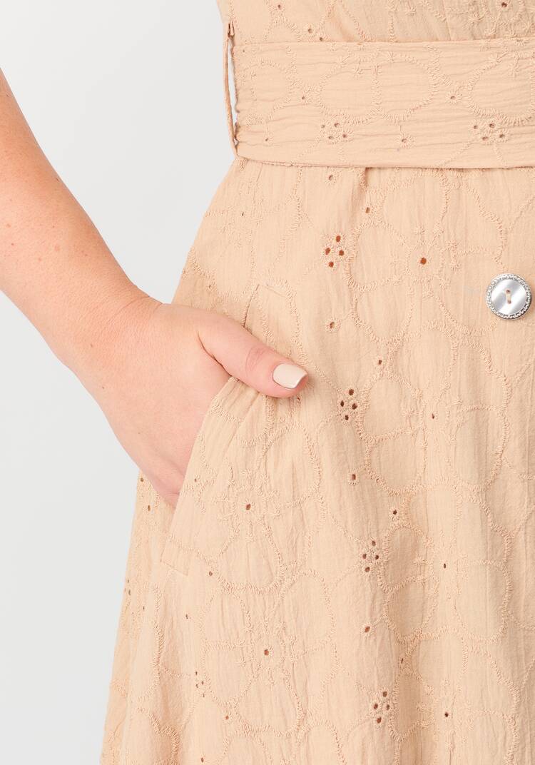 Платье с отложным воротником из шитья шир.  750, рис. 7