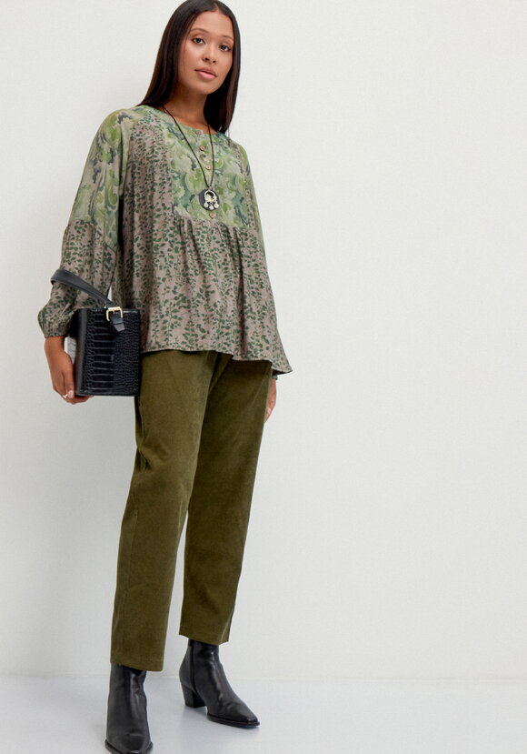 Брюки бананы на резике по поясу шир.  580, рис. 9