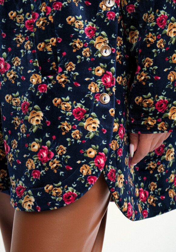 Кардиган с капюшоном с ворсом внутри шир.  580, рис. 7