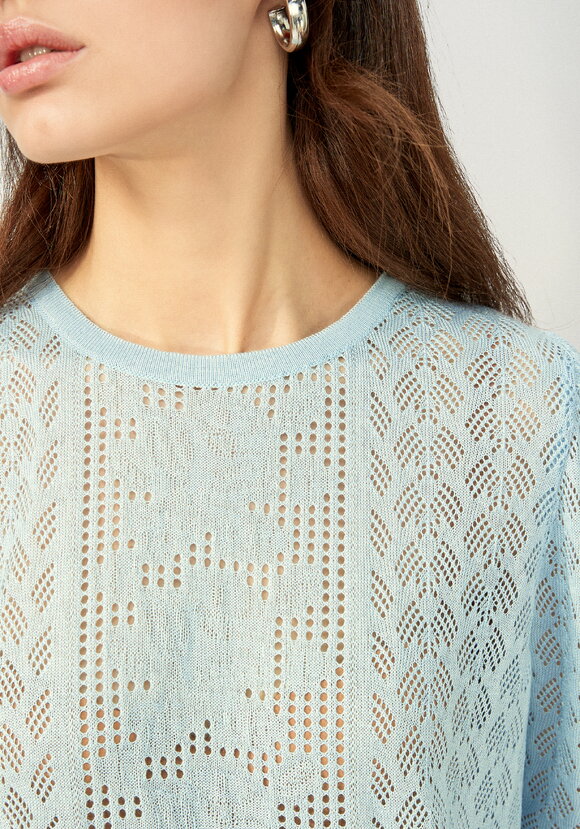 Джемпер с защипами на рукавах шир.  580, рис. 22