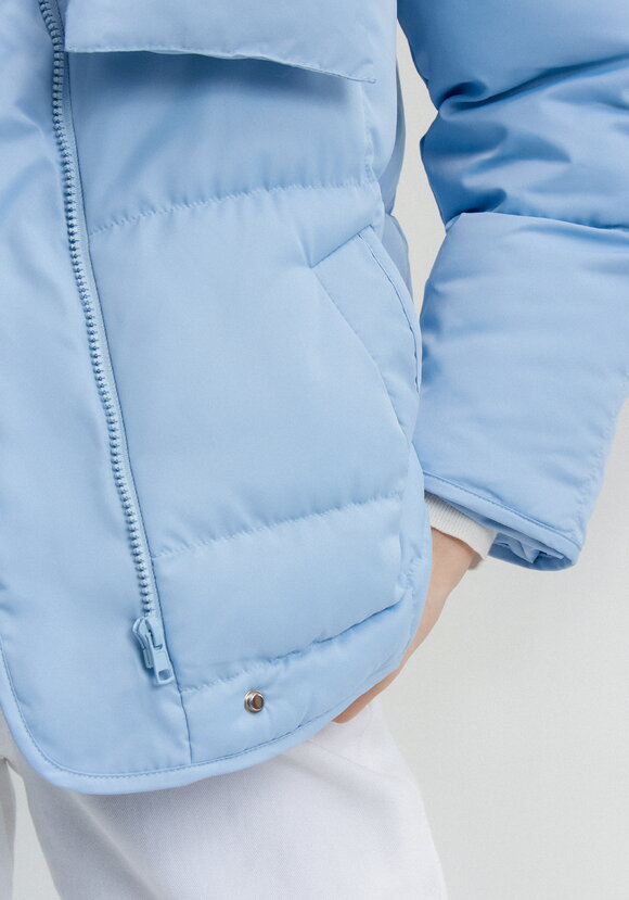 Куртка со съемным воротником шир.  580, рис. 40