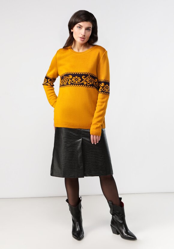 Джемпер женский с рисунком по груди и рукавам шир.  580, рис. 14