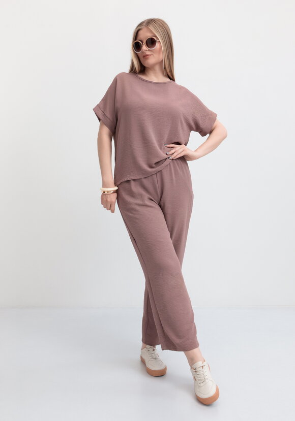 Костюм элегантный с брюками шир.  580, рис. 17