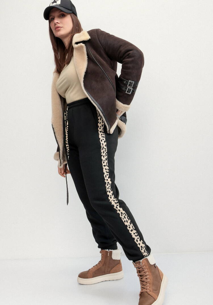 Брюки с леопардовыми лампасами шир.  750, рис. 8