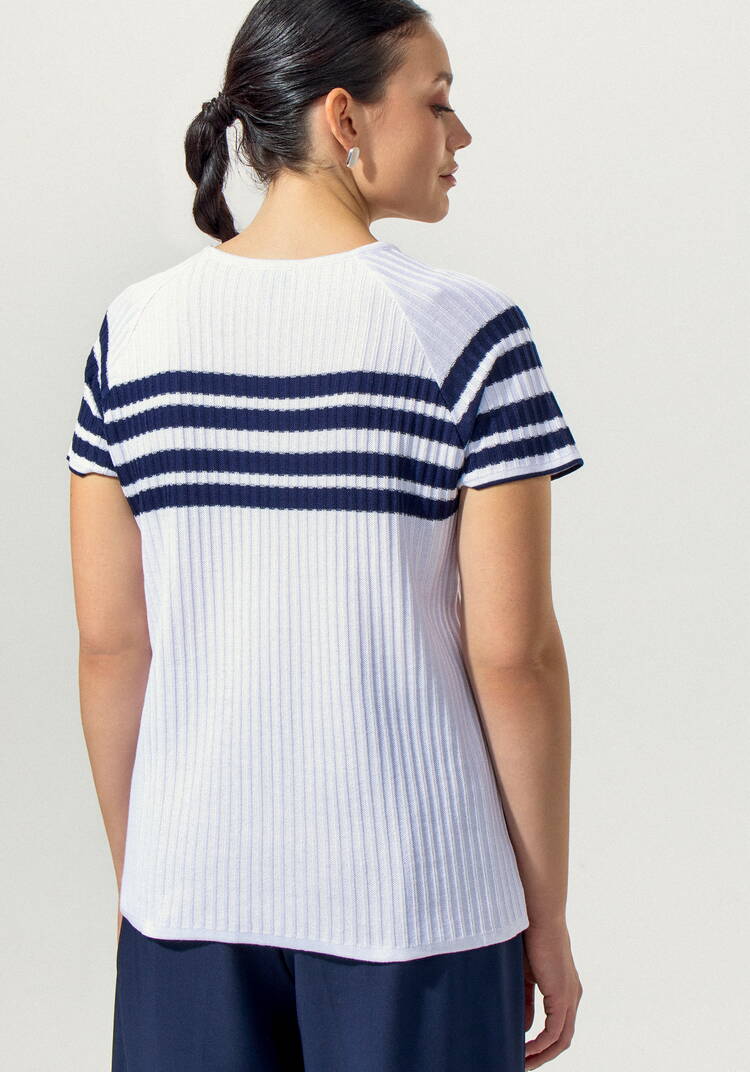 Джемпер с контрастными полосами на груди шир.  750, рис. 3