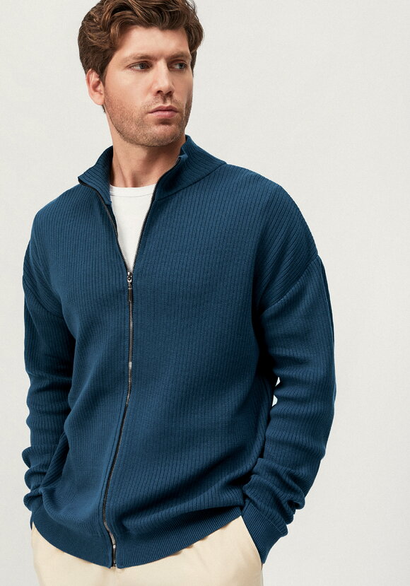 Жакет с воротником-стойкой шир.  580, рис. 17