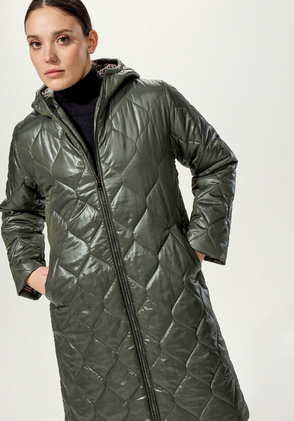 Куртка прямого кроя с капюшоном на молнии шир.  580, рис. 9