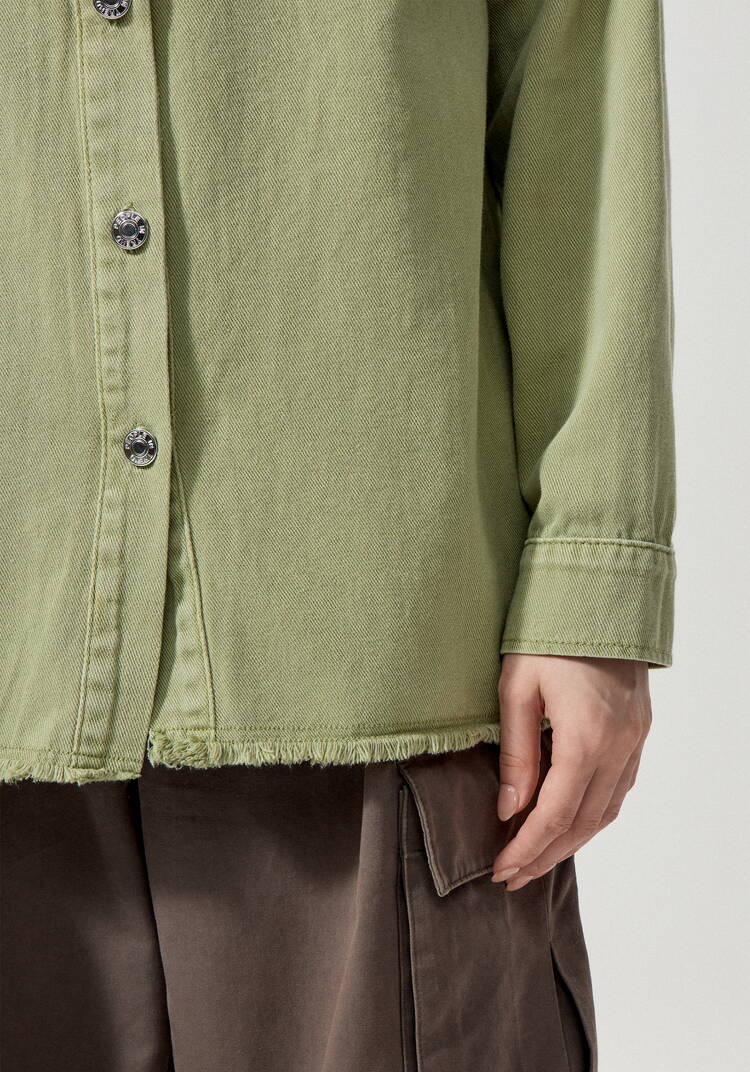 Джинсовая куртка с бахромой по краям шир.  750, рис. 22