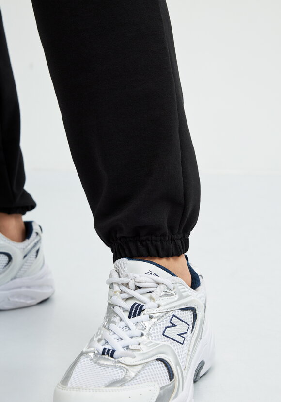 Брюки из трикотажа на резинке шир.  580, рис. 12