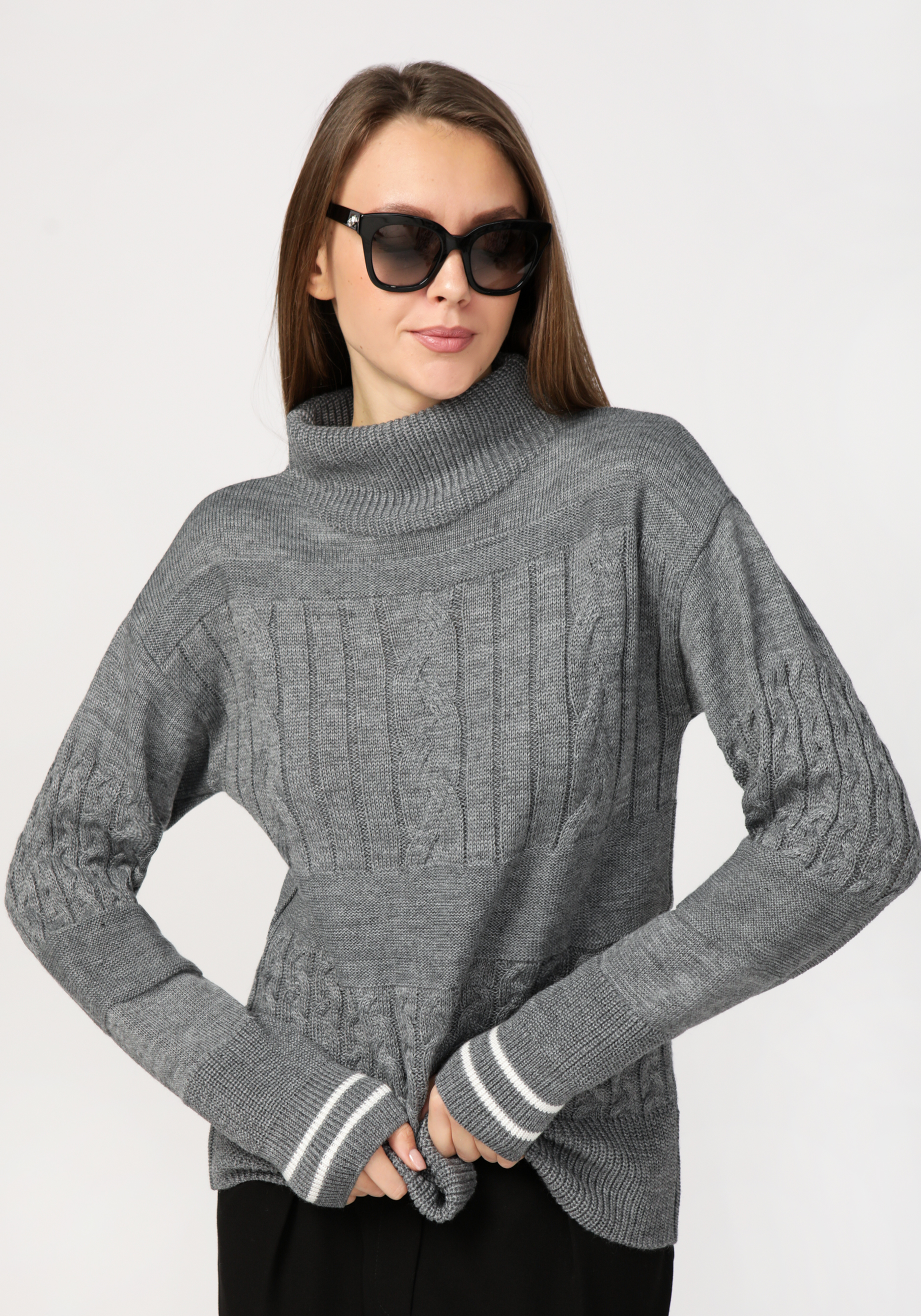 Свитер женский с эффектом структурных кос triol свитер помпончики m темно серый