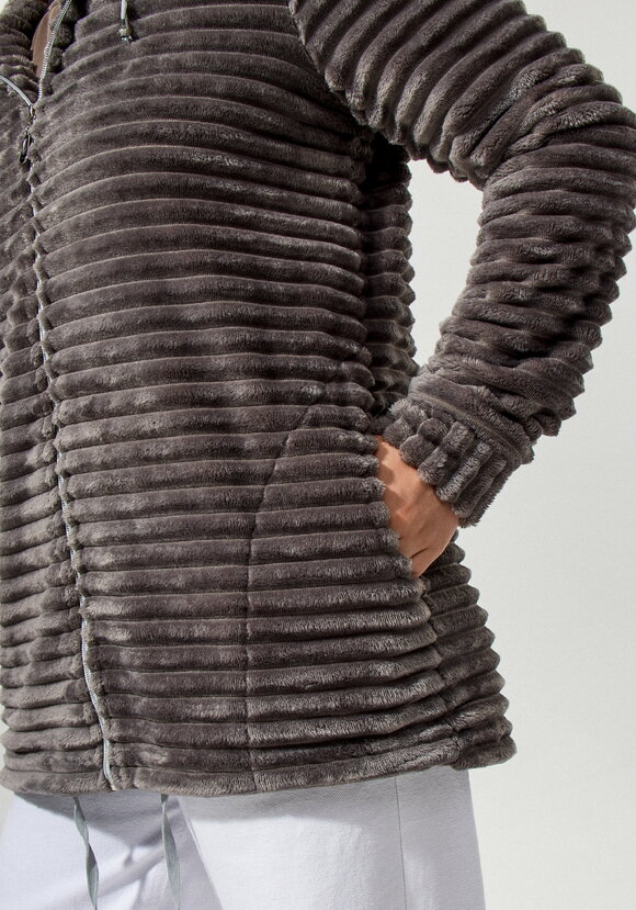 Толстовка меховая на молнии шир.  580, рис. 12