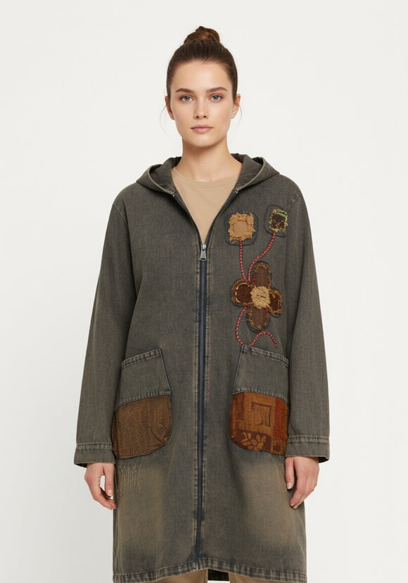 Куртка джинсовая с нашивками шир.  580, рис. 4