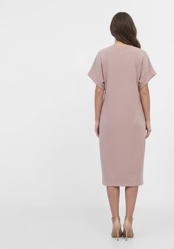 Платье свободного кроя с карманaми шир.  580, рис. 15