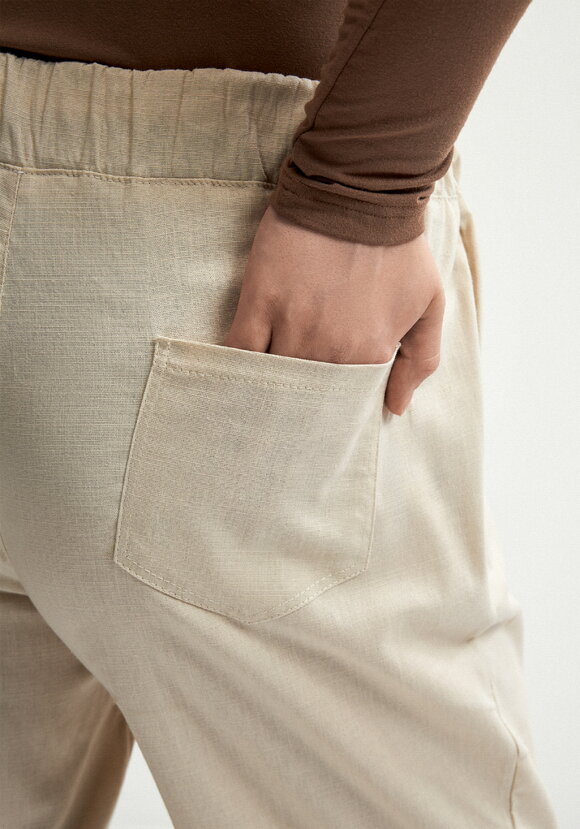 Брюки зауженные с контрастной отделкой шир.  580, рис. 25