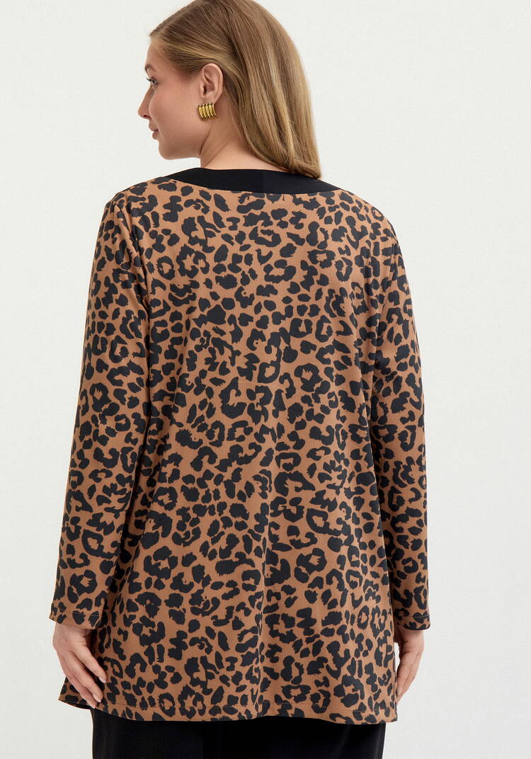 Кардиган с анималистичным пpинтом шир.  750, рис. 11