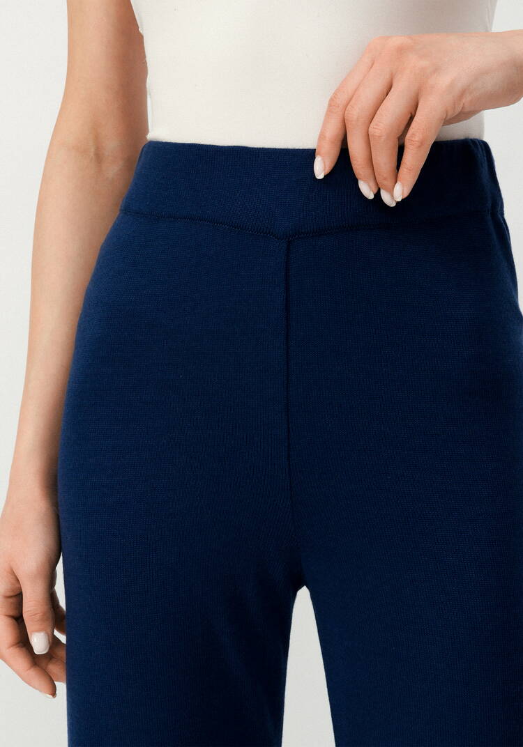 Костюм поло и брюки прямого кроя шир.  750, рис. 16