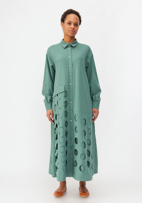 Платье-рубашка с перфорацией шир.  580, рис. 11