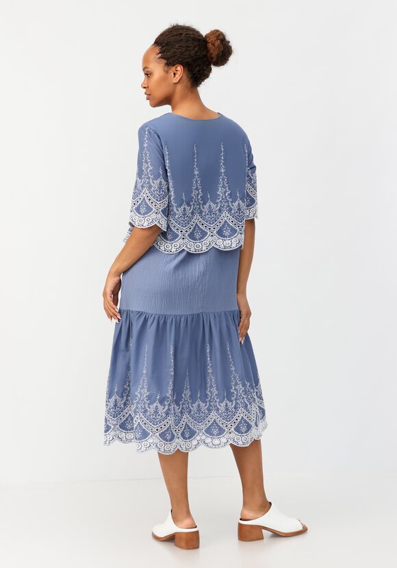 Платье свободного кроя с вышивкой шир.  580, рис. 20