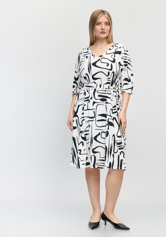 Платье Эсмиральда шир.  580, рис. 1