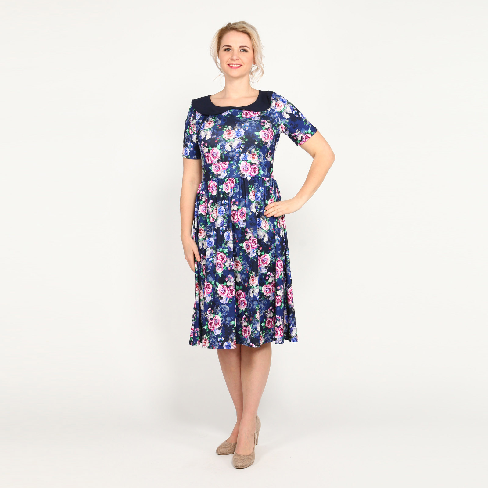 Платье с контрастным воротом и принтом блузка из шитья с цветочным принтом