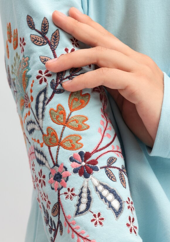 Лонгслив с вышивкой на рукавах шир.  580, рис. 14