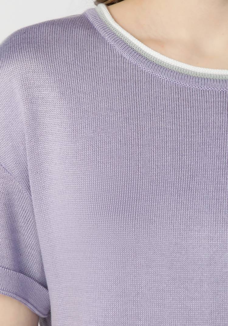 Футболка с отделкой по горловине шир.  750, рис. 20