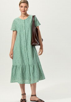 Платье ажурное с цельнокроеным рукавом