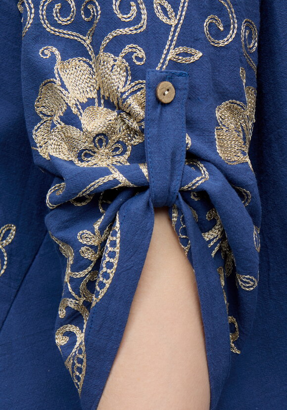 Блуза Цветочная симфония шир.  580, рис. 6