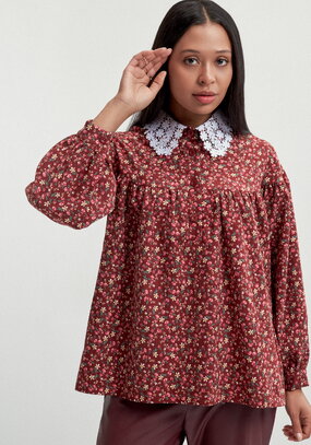 Блуза из микровельвета с ажурным воротником